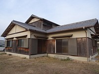 北側から来ると見えるLITの建物